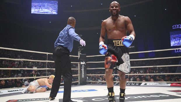 Floyd Mayweather mengklaim lebih baik dari Muhammad Ali. (