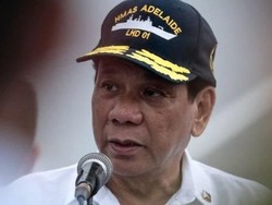 Dikecam Keras, Duterte: Saya Coba Raba Apa yang Ada di Dalam Celana