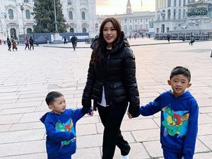 Cerita Kreatif Aliya Rajasa Buat Kostum Shark-Ti untuk Putranya