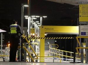 Pria Berpisau Serang Warga di Manchester, Polisi Ikut Tertusuk