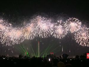 Ini Lho Gambaran Sibuknya Orderan Ojol Saat Malam Tahun Baru