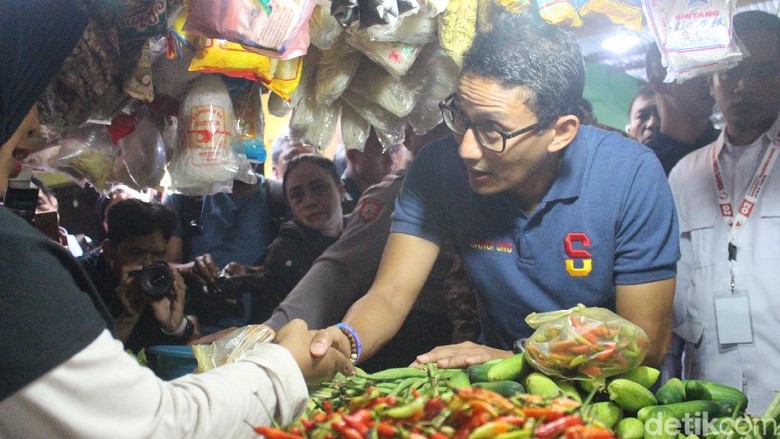 Awali Tahun 2019, Sandiaga Datangi Pasar Larangan Sidoarjo Awali Tahun 2019, Sandiaga Datangi Pasar Larangan Sidoarjo