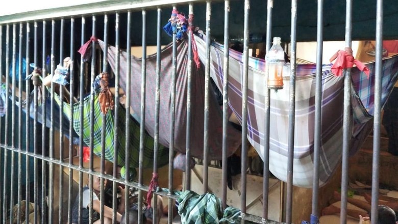 Selain Tidur Bak Kelelawar, Ada Napi Pilih Bikin Dipan Tingkat