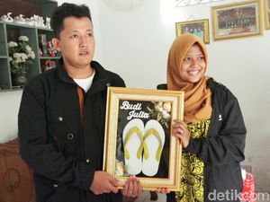 Alasan Pengantin Nikah Bermahar Sandal Jepit Ternyata So Sweet Banget