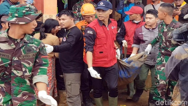 Polda Jabar Kirim Tim DVI Identifikasi Korban Longsor Sukabumi