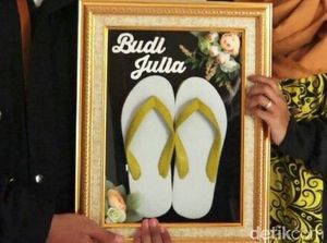 Saat Sandal Jepit Jadi Mahar Pernikahan di Kebumen