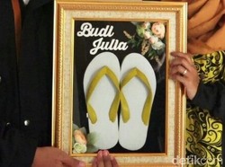 Saat Sandal Jepit Jadi Mahar Pernikahan di Kebumen