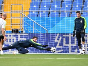 City Vs Liverpool : Ederson Kontra Alisson, Siapa Lebih Jago?