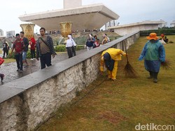 Menikmati Awal 2019 di Monas