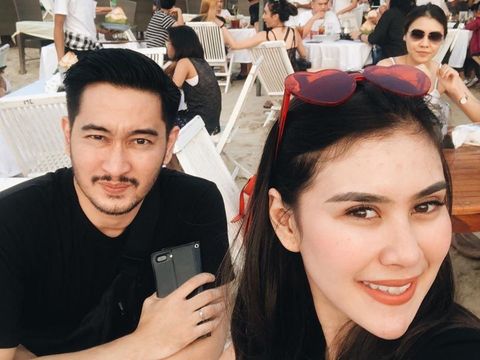 Syahnaz Sadiqah Pakai High Heels Saat Hamil, Apa Kata Dokter?