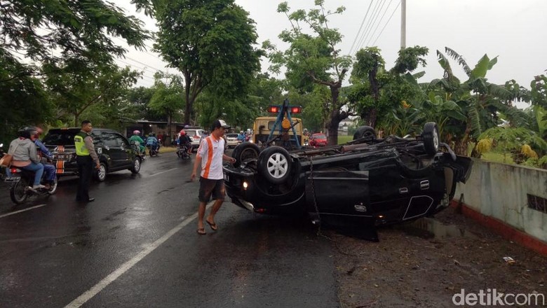 Tabrakan Karambol di Sukoharjo, Seorang Bocah Tewas Tabrakan Karambol di Sukoharjo, Seorang Bocah Tewas