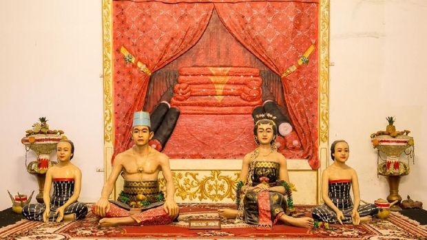 Selama ini pemilik gelar Mangkubumi adalah pangeran penerus takhta.