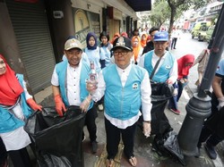 Banyak Puntung dan Botol Miras Usai Pesta Tahun Baru di Bandung