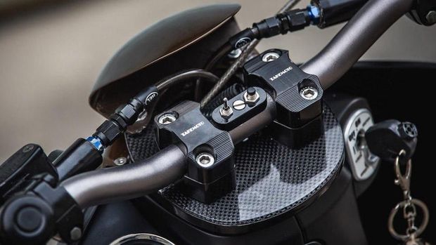 Model setang diganti lebih keren ketimbang standar keluaran pabrik. (Foto: k-speed.net)