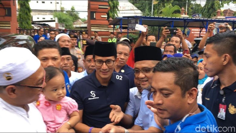 Sandiaga Besuk Kades Pendukungnya di Lapas Mojokerto