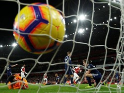Tapi Arsenal bisa kembali menjauhkan keunggulan. Aaron Ramsey mencetak gol ketiga timnya di menit ke-79. (Foto: John Sibley/Reuters)