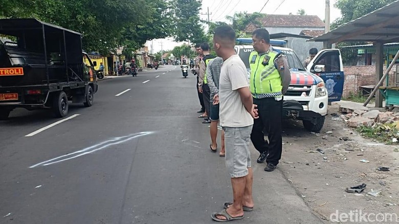 Xpander Tabrak Empat Motor, Tewaskan Seorang Guru Olahraga