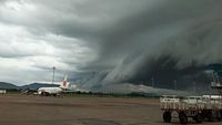 Potret Awan Ombak Kumulonimbus yang Bikin Heboh di Makassar