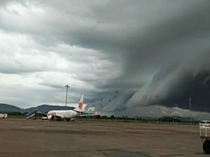 Potret Awan Ombak Kumulonimbus yang Bikin Heboh di Makassar
