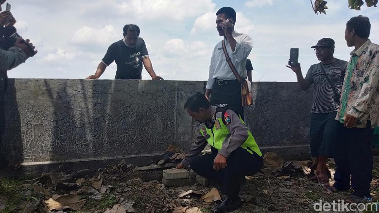 RM Bongkar Kembali Makam Anaknya yang Dikubur Hidup-hidup, Mengapa?