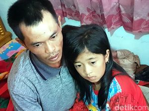 Cerita Ayah-Anak Selamat saat Longsor Terjang Kampung Adat