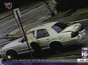 Demi iPhone, Wanita ini Rela Terseret Mobil