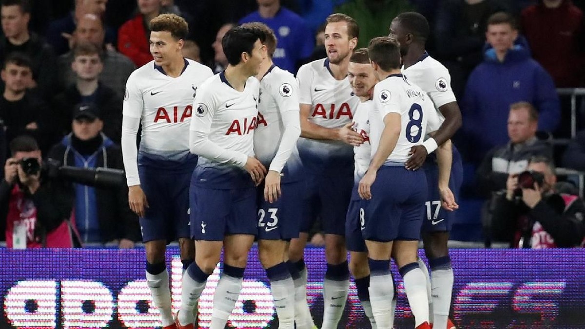 Harry Kane dan Son Heung-min bikin gol dan menyumbang assist saat Tottenham Hotspur mengalahkan Cardiff City (Foto: Matthew Childs/Action Images via Reuters)