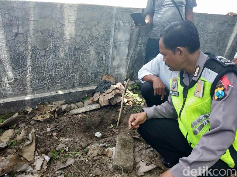 Detik-detik Pelajar di Sidoarjo Kubur Bayinya Hidup-hidup