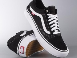 Vans Akan Rilis Koleksi Sneakers Terbaru Bertema Harry Potter