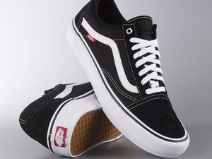 Viral Tantangan Lempar Sepatu Vans Demi Buktikan Teori Keren Ini Viral Tantangan Lempar Sepatu Vans Demi Buktikan Teori Keren Ini