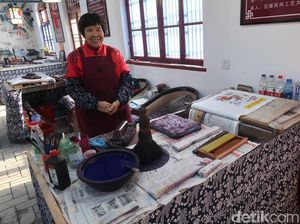 Kisah Usaha Kertas Tahun Baru Imlek yang Mulai Ditinggalkan di China Kisah Usaha Kertas Tahun Baru Imlek yang Mulai Ditinggalkan di China