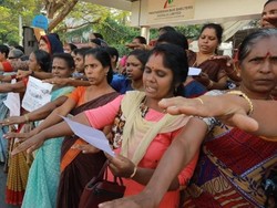 3 Juta Perempuan India Bentuk Rantai Manusia Sepanjang 620 Km