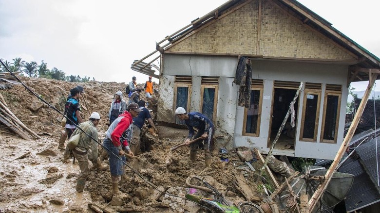 Polri: 24 Orang Masih Hilang Pascalongsor Sukabumi