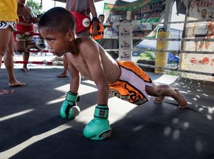 Kerasnya Latihan Fisik Petarung Muay Thai Anak di Thailand Kerasnya Latihan Fisik Petarung Muay Thai Anak di Thailand