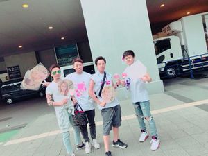 Dulu Gangster, Pria Ini Alih Profesi Jadi Fanboy Grup Kpop TWICE