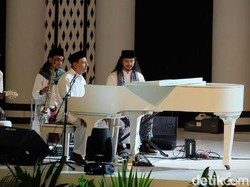 Habib Luthfi Bicara Wali Songo, Demokrasi, dan Musik Klasik