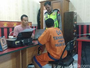 Kasus Dilimpahkan, Pelajar Pengubur Bayi Hidup-hidup Ditahan Kasus Dilimpahkan, Pelajar Pengubur Bayi Hidup-hidup Ditahan