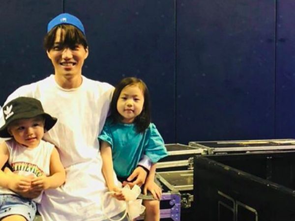 Potret Manis Kedekatan Kai Exo dengan Anak-anak