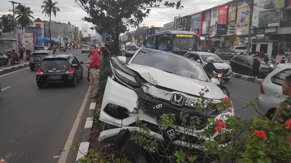 Ilustrasi kecelakaan lalu lintas (Foto: Matius Alfons-detikcom)