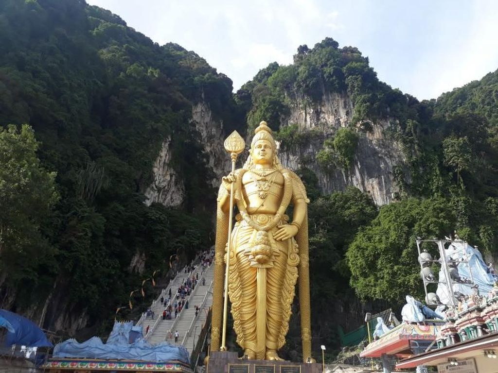 Batu Caves Jadi Tempat Jogging, Umat Hindu Geram Batu Caves Jadi Tempat Jogging, Umat Hindu Geram