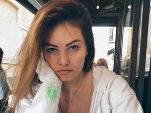 Melihat Wajah Wanita Paling Cantik di Dunia Tanpa Makeup Melihat Wajah Wanita Paling Cantik di Dunia Tanpa Makeup