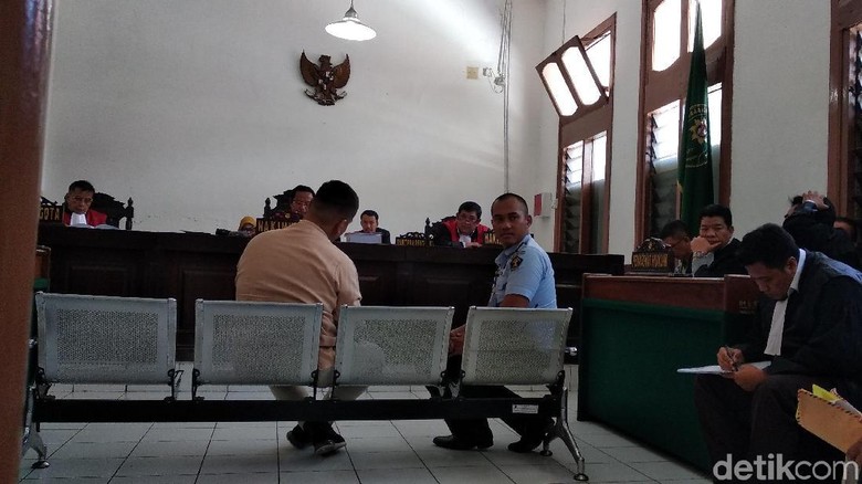 Sejumlah Kejanggalan Napi Lapas Sukamiskin ke Luar Masuk Rumah Sakit Sejumlah Kejanggalan Napi Lapas Sukamiskin ke Luar Masuk Rumah Sakit