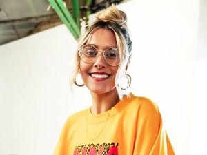 Dina Tokio Resmi Buka Hijab Seperti Nikita Mirzani, Begini Gayanya