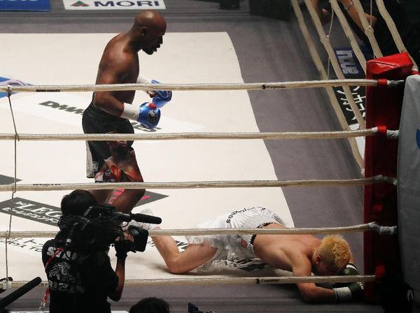 Pertunjukan Sirkus Mayweather Senilai Rp130 Miliar