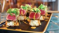 Crispy Rice Tuna dan Cake Tolak Angin di Kafe Hits Tema Kebun