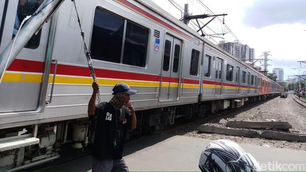 Lokasi Tabrakan Kereta vs Mobil di Tanah Abang Perlintasan Liar