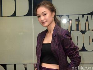 Curhat Caitlin Helderman yang Jadi Wanita Kotor Curhat Caitlin Helderman yang Jadi Wanita Kotor