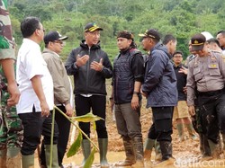 Pemerintah Jamin Bangun Kembali Rumah Korban Longsor Sukabumi