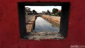 Pemandangan Kali Grogol Usai Dinormalisasi