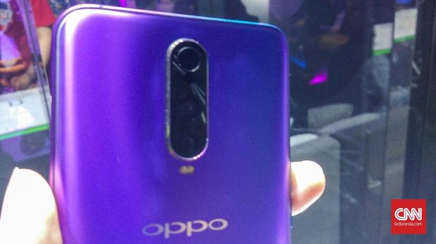 Oppo Boyong Ponsel 3 Kamera Seharga iPhone 8